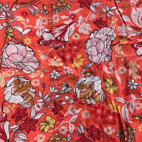 Victoria’s Secret floral short sleeve button down pajama top size large - Picture 4 of 4